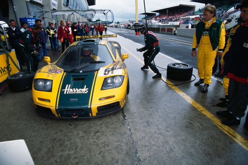 Illustration for article titled These Incredible Photos Show How Le Mans Evolved Over 84 Years